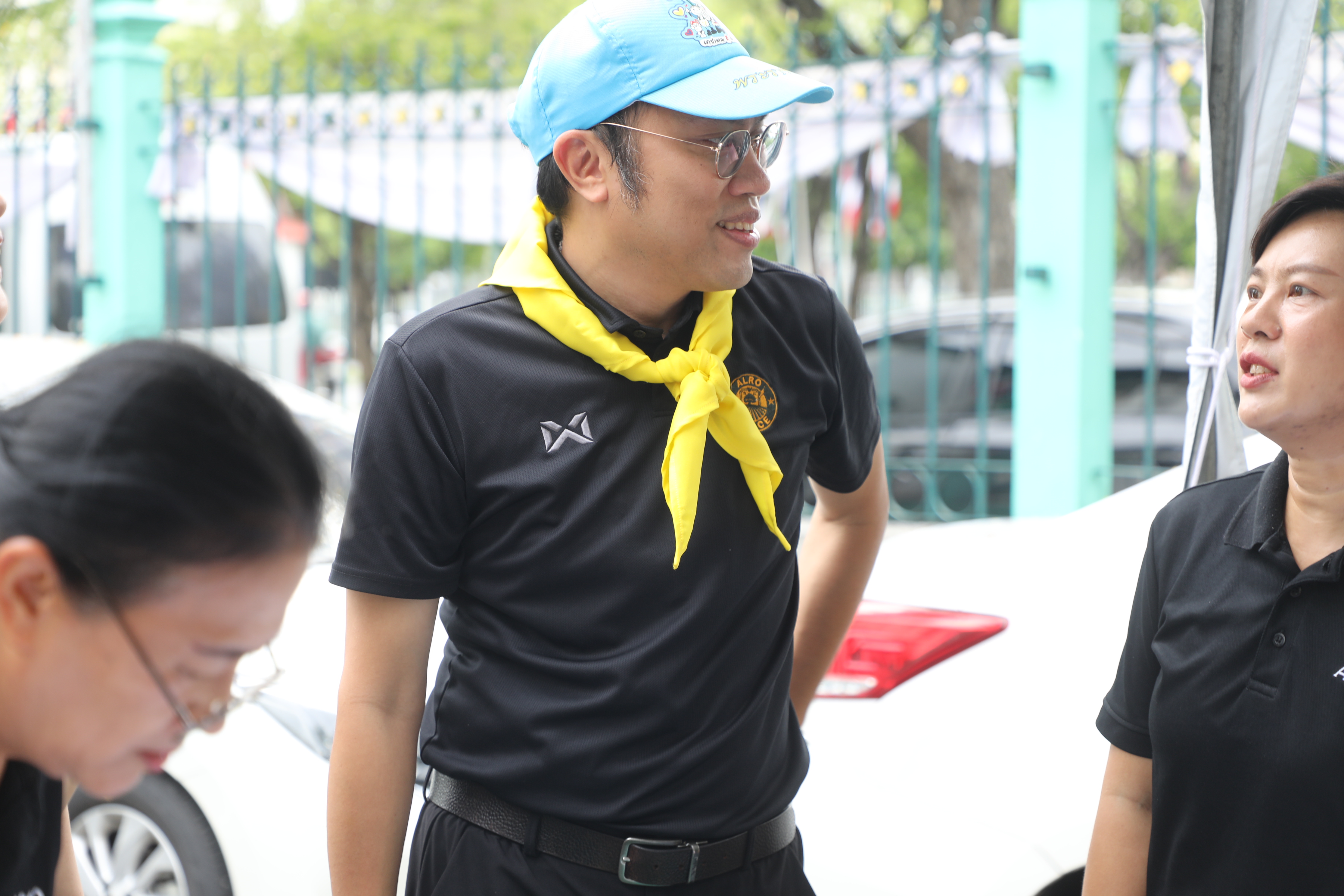title - ส.ป.ก. จัดกิจกรรม “ประดิษฐ์ดอกไม้ถวายความอาลัย” ส่งเสริมสนับสนุนให้บุคลากรมีจิตสาธารณะและมีส่วนร่วมในการบำเพ็ญสาธารณะประโยชน์